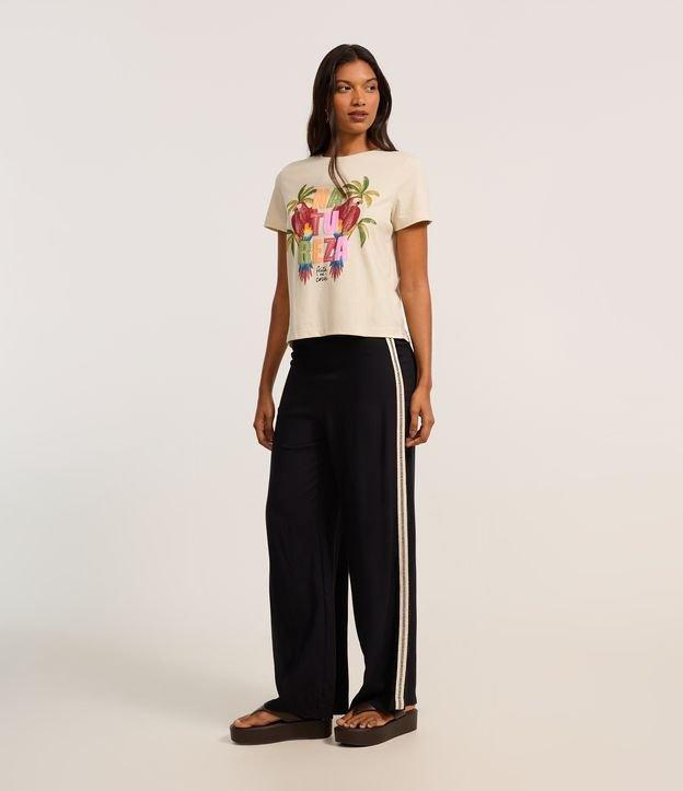 Calça Reta em Viscose com Detalhe Contrastante na Lateral - 2