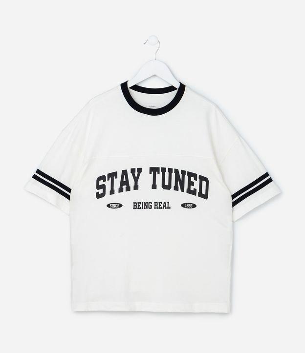 Camiseta Infantil em Malhão com Lettering Stay Tuned - Tam 5 a 14 Anos - 1