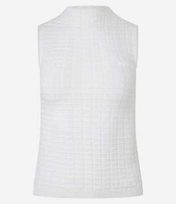 Blusa em Tricô com Gola Alta