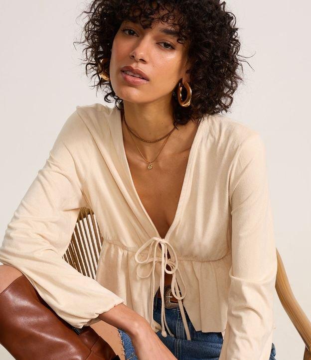 Blusa Bata em Suede com Amarração e Babados - 2