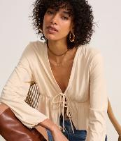 Blusa Bata em Suede com Amarração e Babados - 2