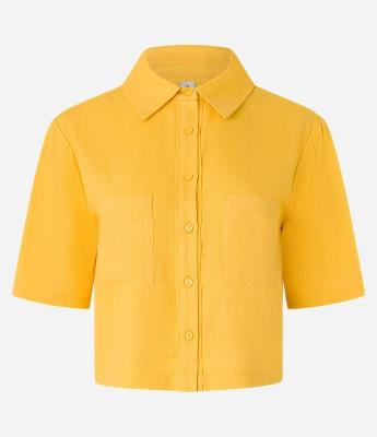 Camisa Curta com Bolsos e Botões Frontais