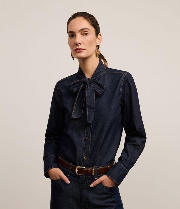 Camisa em Jeans com Laço na Gola e Botões - 2
