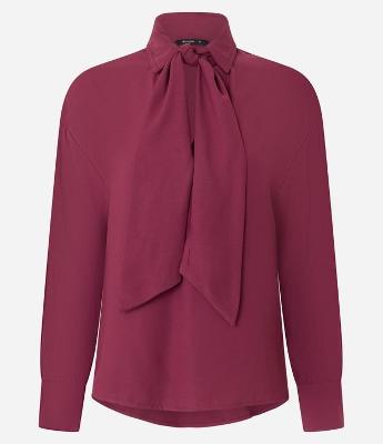 Camisa em Crepe com Gola Laço e Manga Longa