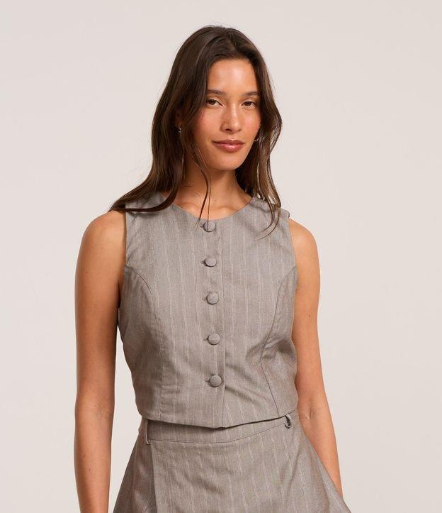 Colete em Alfaiataria com Listras e Abotoamento Frontal - 1