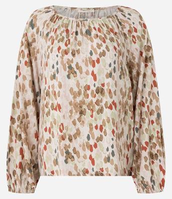 Blusa em Chalis com Estampa Abstrata e Decote Canoa