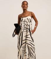 Macacão Midi em Crepe com Estampa Animal Print Zebra e Decote Quadrado - 2