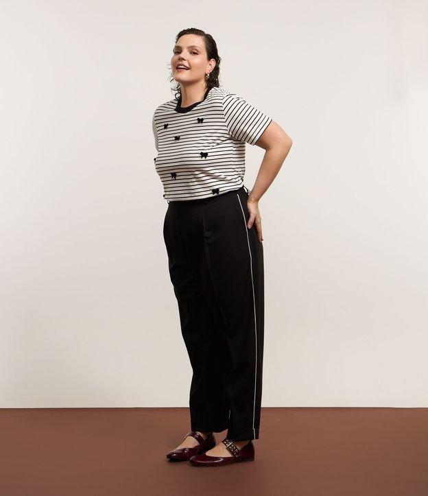 Calça Cenoura em Crepe com Detalhe Lateral Curve & Plus Size - 1