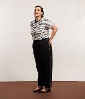 Calça Cenoura em Crepe com Detalhe Lateral Curve & Plus Size - 1