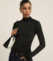 Blusa com Gola Alta e Franzidos Frontais - 2