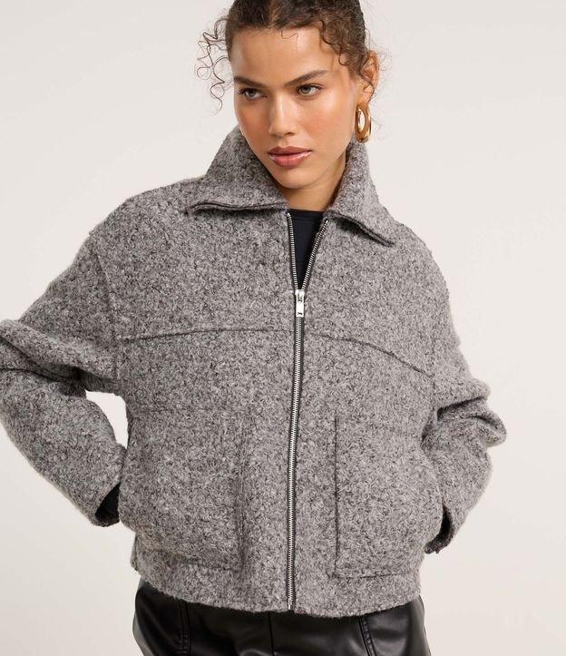 Jaqueta Boxy Curta Boucle com Bolsos Laterais - 1