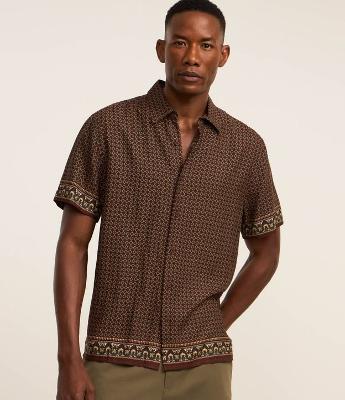 Camisa Comfort em Viscolinho com Estampa Geométrica