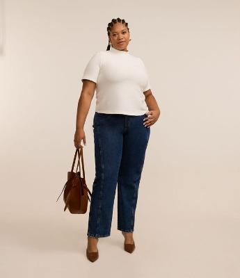 Calça Reta em Jeans com Detalhe de Recortes Curve & Plus Size