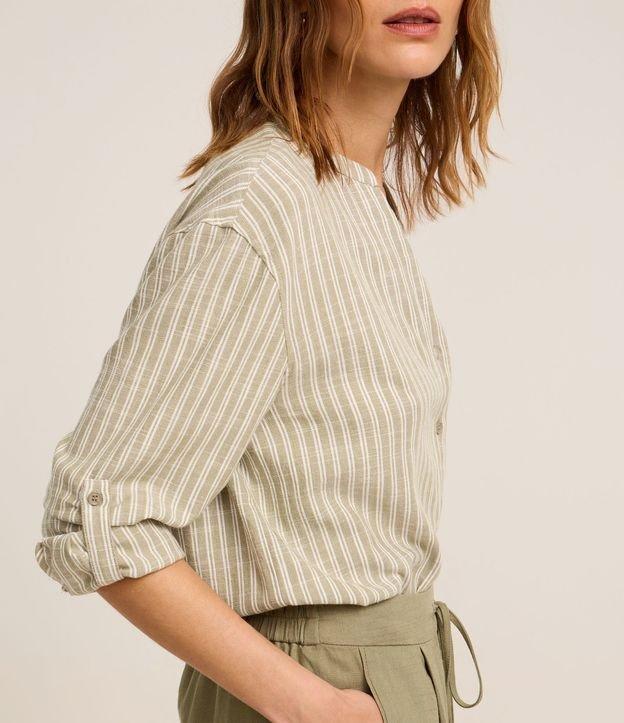 Camisa em Viscolinho com Listras em Fio Tinto e Gola Pdre - 3