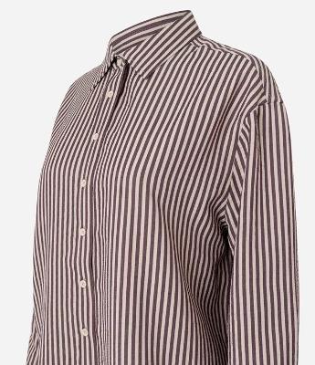 Camisa Anarruga com Listras e Abotoamento Frontal