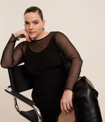 Vestido Curto em Tule com Manga Longa Curve & Plus Size