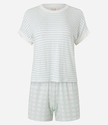 Pijama Short Doll em Viscose com Estampa Listrada e Xadrez