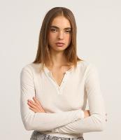 Blusa em Ribana com Botões no Decote - 2