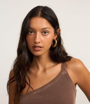 Blusa em Ribana com Um Ombro Só e Efeito Lavada