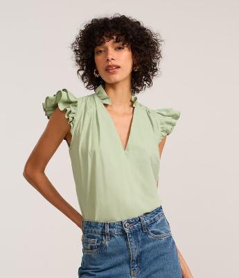 Blusa em Tricoline com Manga Borboleta e Babadinhos