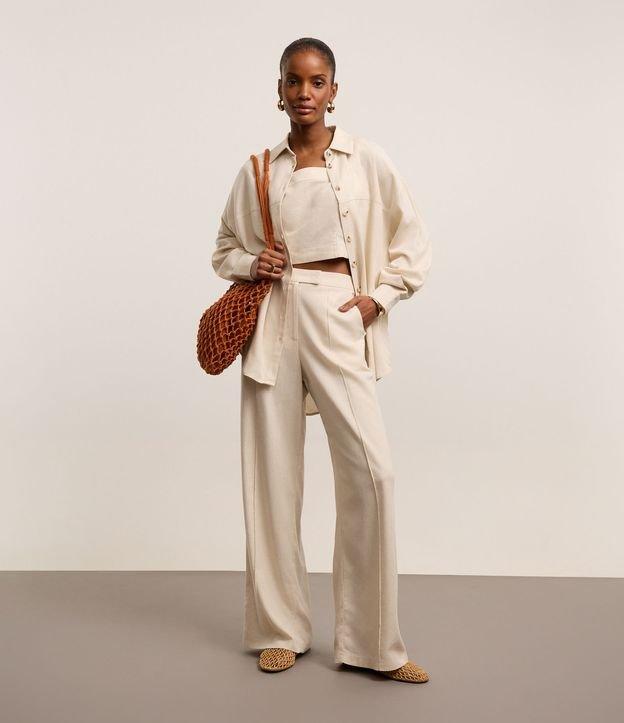 Calça Pantalona em Viscolinho com Friso Frontal - 2