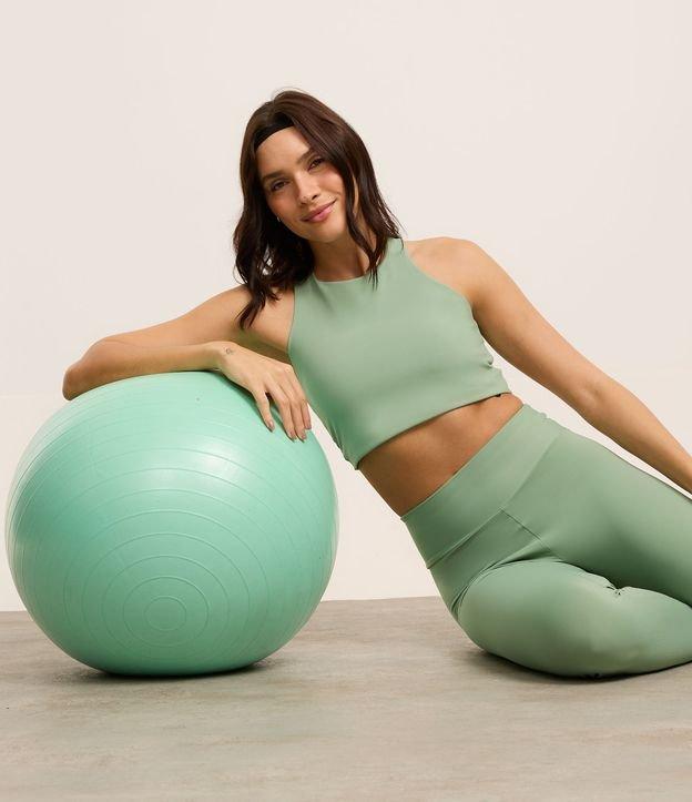 Top Alongado Esportivo em Microfibra com Decote Halter e Costas Cruzadas - 2