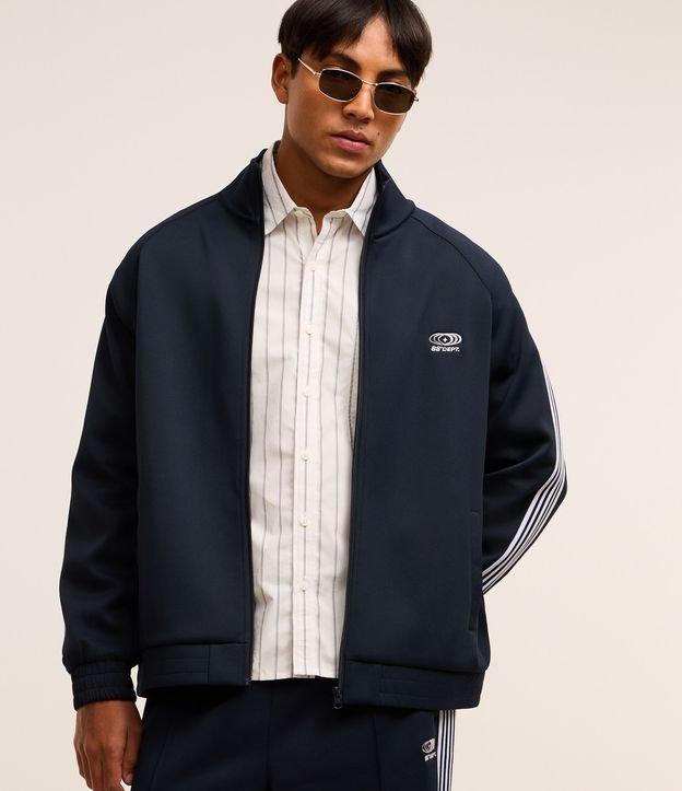 Casaco em Helanca com Bordado Localizado e Listras Contrastantes - 2