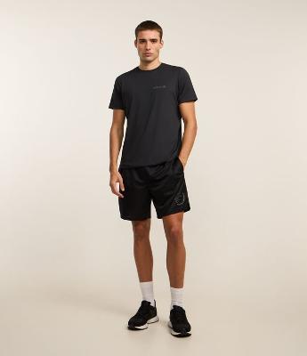 Bermuda Esportiva em Microfibra Texturizada com Estampa de Basquete