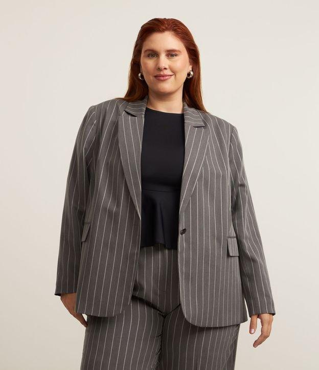 Blazer Alfaiatado com Botão e Riscas de Giz Curve & Plus Size - 1