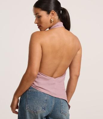 Blusa em Crepe Frente Única com Decote Degagê
