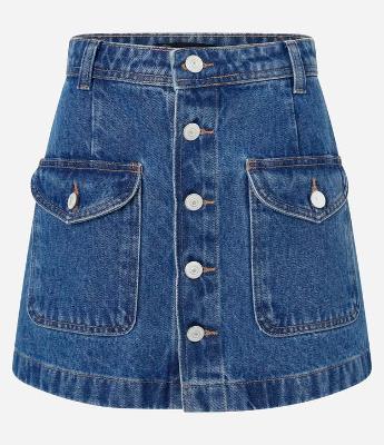 Saia Curta em Jeans com Botões e Bolsos Frontais