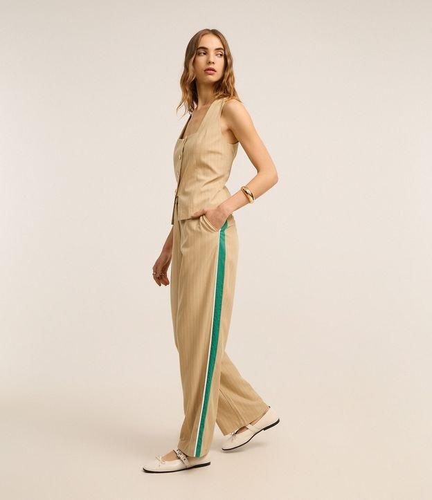 Calça Reta Alfaiatada com Riscas de Giz e Contraste Lateral - 2