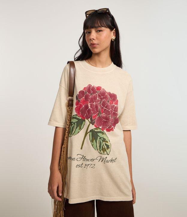Camiseta Over em Algodão com Estampa de Flor - 2