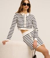 Saia Curta Listrada em Tricô com Botões Metalizados - 2