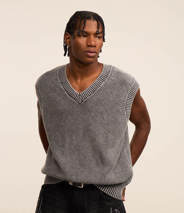 Colete Boxy em Tricô com Efeito Estonado - 1