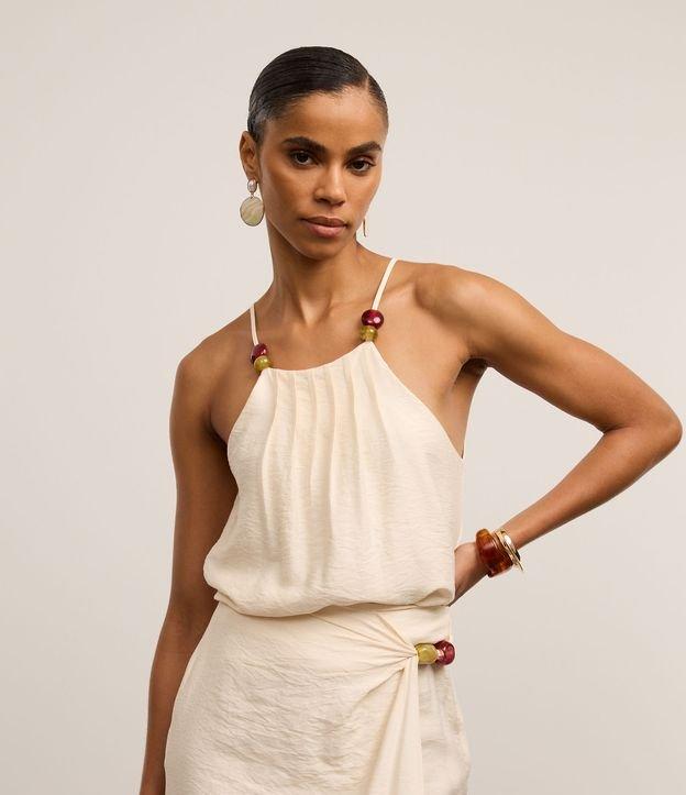 Blusa em Crepe com Decote Halter e Bolinhas nas Alças - 2