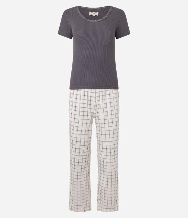 Pijama Longo com Blusa Canelada e Calça Xadrez - 1