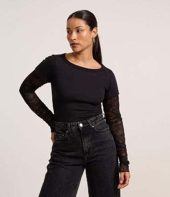 Blusa em Ribana Sobreposta com Manga Longa em Renda