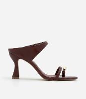 Sandália de Salto Alto com Dedeira com Detalhe de Metal - 1