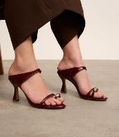 Sandália de Salto Alto com Dedeira com Detalhe de Metal - 2