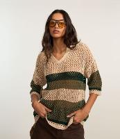 Camiseta Oversized em Tricô Texturizado e Gola Polo - 1