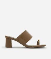 Sandália com Cabedal Croco e Dedeira com Detalhe de Metal - 1