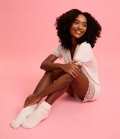 Pijama Short Doll Americano com Barra Rendada e Estampa Mini Poá - 1