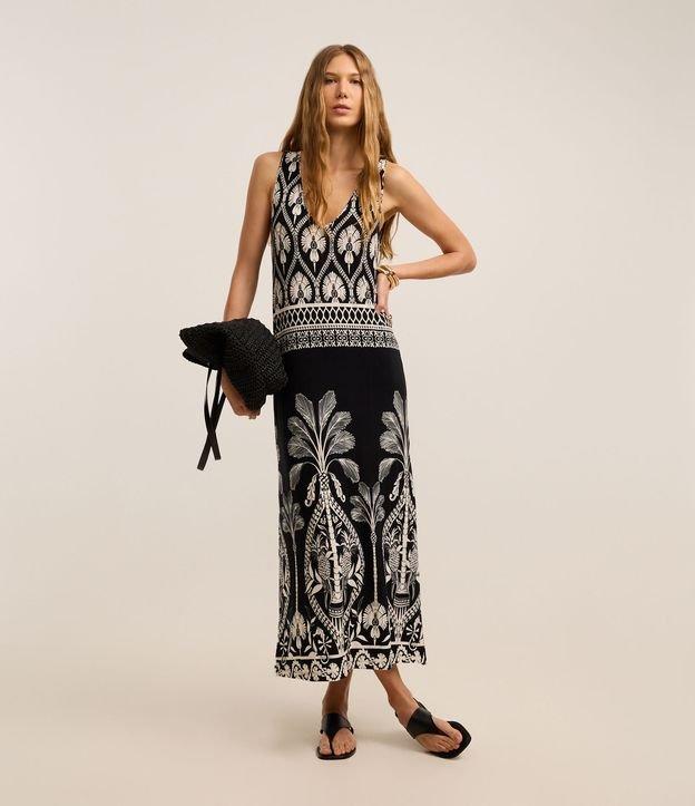 Vestido Longo em Vicose com Estampa Tropical Étnica - 2
