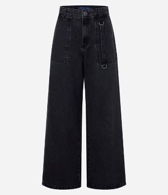 Calça Loose Cintura Baixa em Jeans com Bolso Carpinteiro