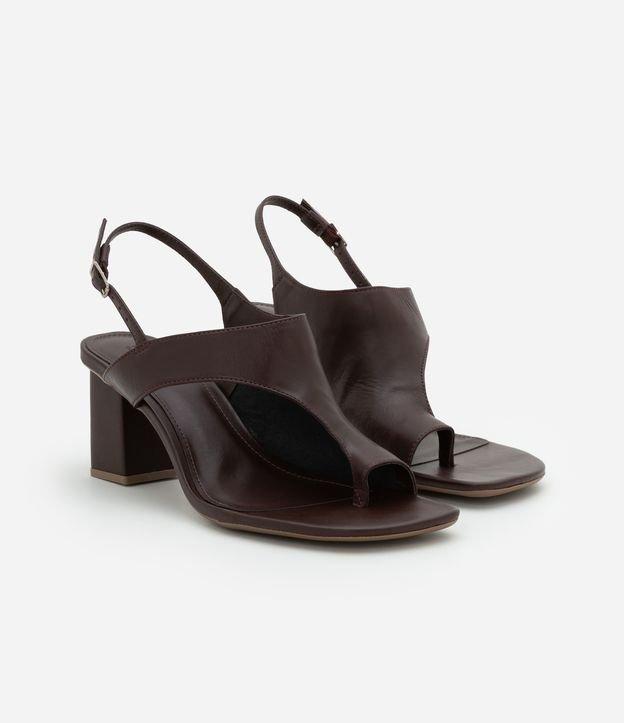 Sandália em Couro com Salto Bloco - 1