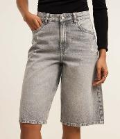 Bermuda Jorts em Jeans com Cintura Baixa - 1