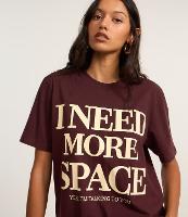 Camiseta Alongada em Algodão com Lettering I Need More Space - 1