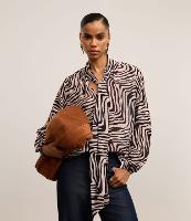 Blusa em Chiffon com Gola Laço e Estampa Zebra - 2