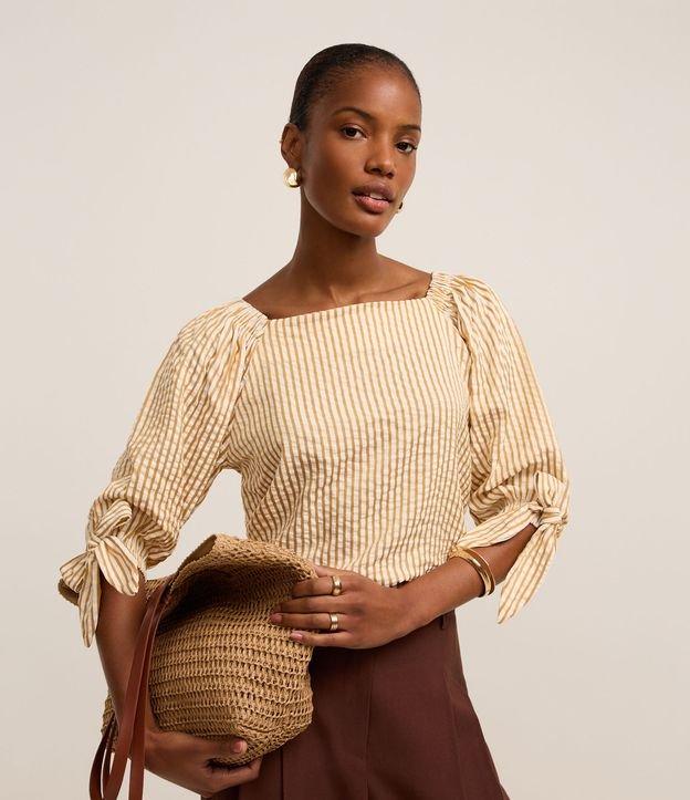 Blusa Listrada em Tricoline com Laço no Punho - 2
